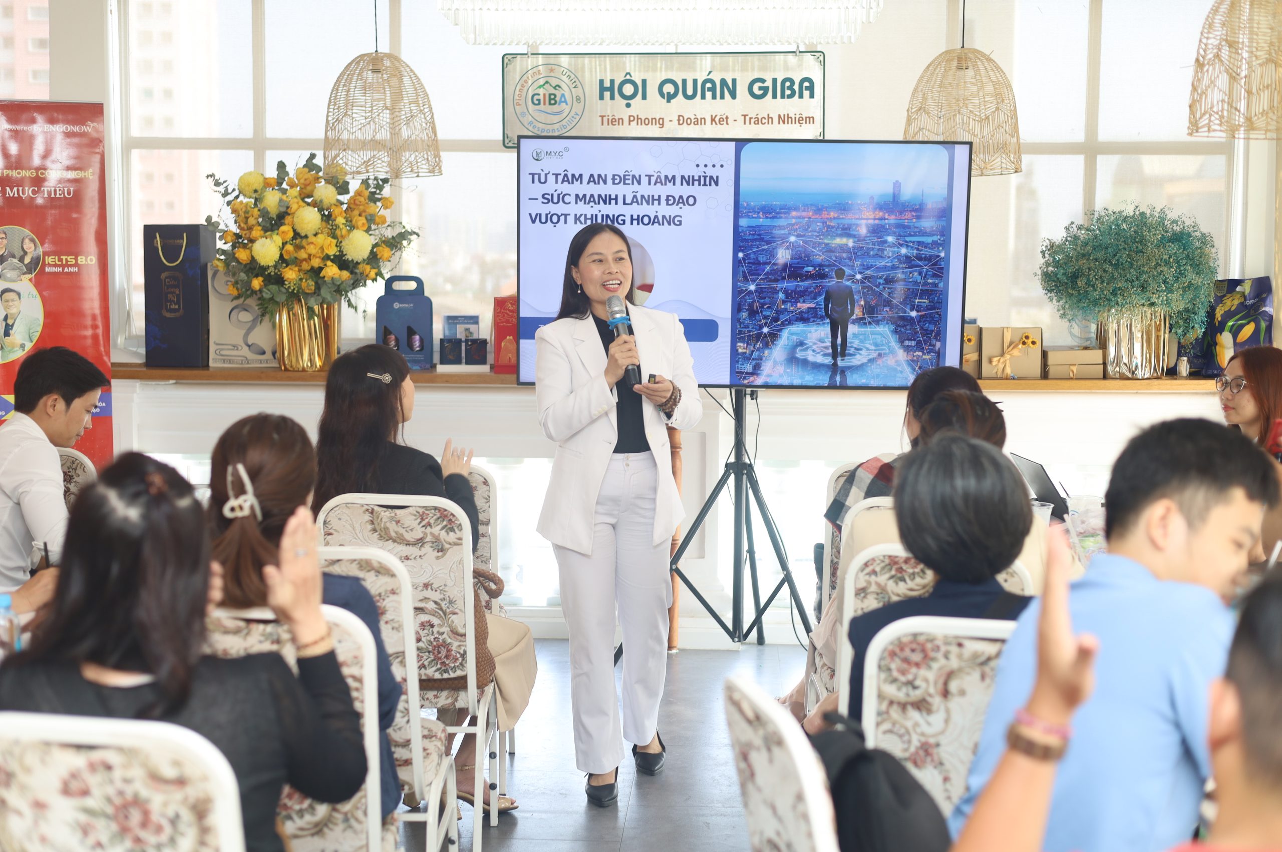 Giao tiếp trong kinh doanh Giao tiếp trong kinh doanh