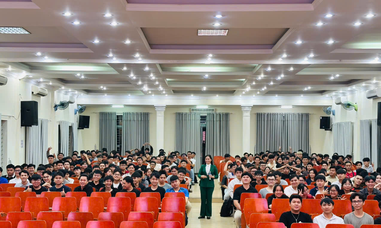 Sinh viên UTC2