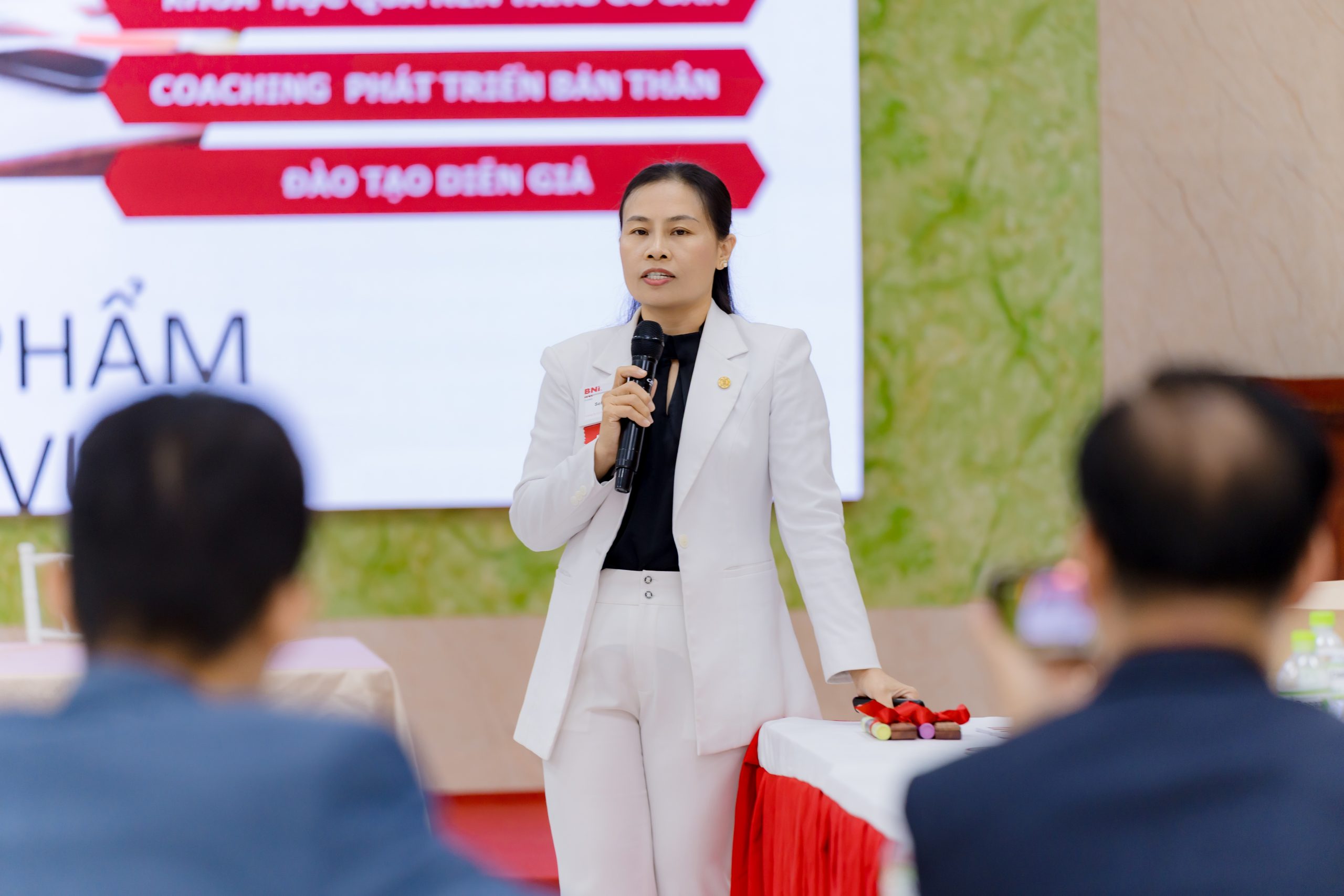 Giao tiếp trong kinh doanh
